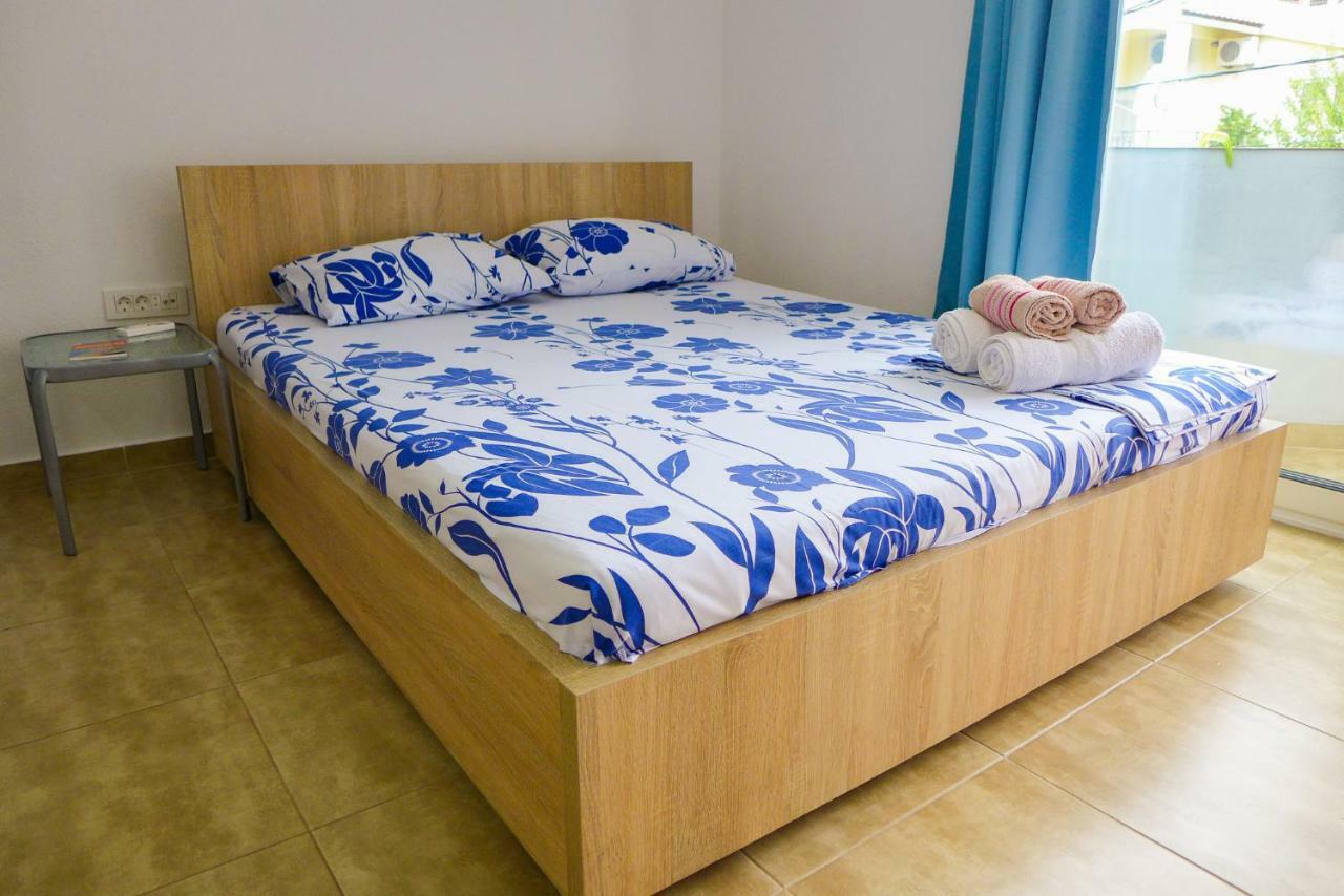 Alise Apartman Bar Kültér fotó
