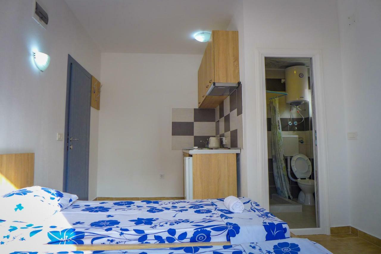 Alise Apartman Bar Kültér fotó